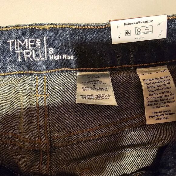 Time & Tru jeans Women's 8 recive both pair NWT - Picture 3 of 6